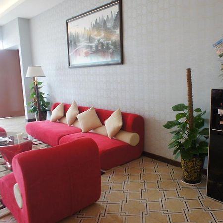 Hotel Zamburger Bukit Indah Τζόχορ Μπάχρου Εξωτερικό φωτογραφία