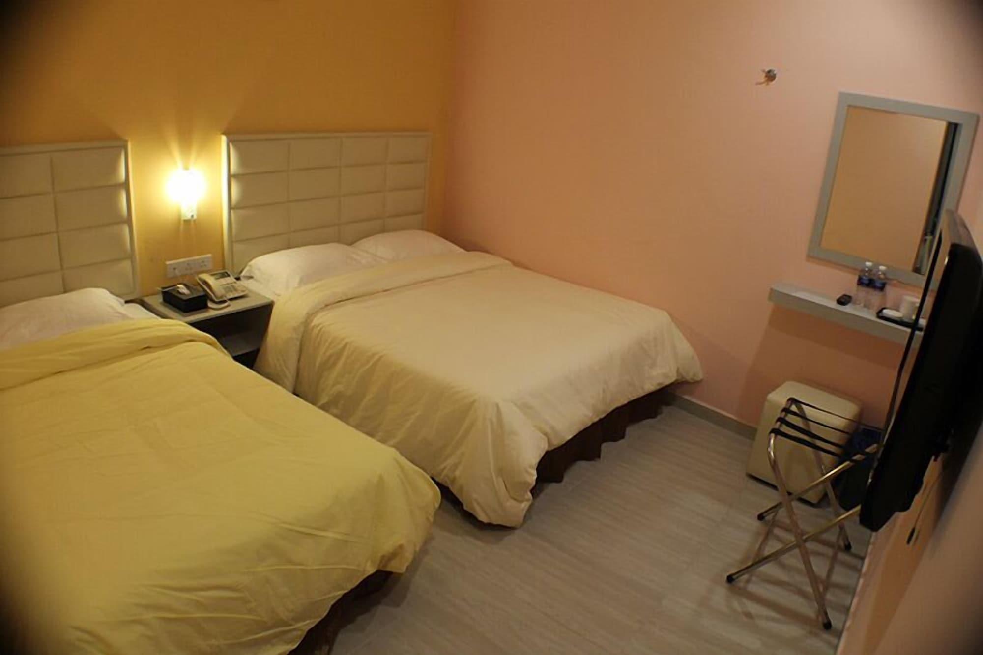 Hotel Zamburger Bukit Indah Τζόχορ Μπάχρου Εξωτερικό φωτογραφία