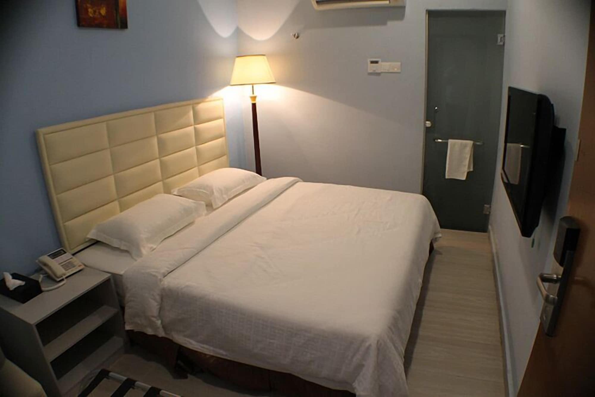 Hotel Zamburger Bukit Indah Τζόχορ Μπάχρου Εξωτερικό φωτογραφία