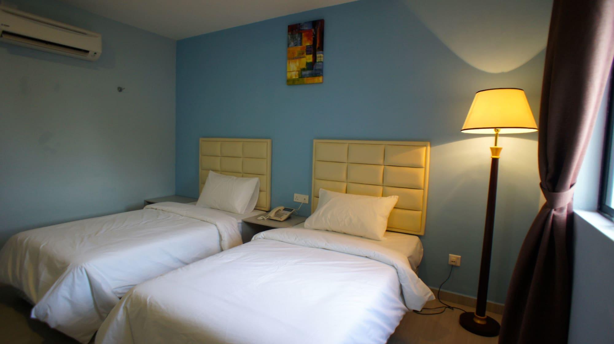 Hotel Zamburger Bukit Indah Τζόχορ Μπάχρου Εξωτερικό φωτογραφία