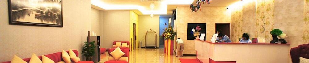 Hotel Zamburger Bukit Indah Τζόχορ Μπάχρου Εξωτερικό φωτογραφία