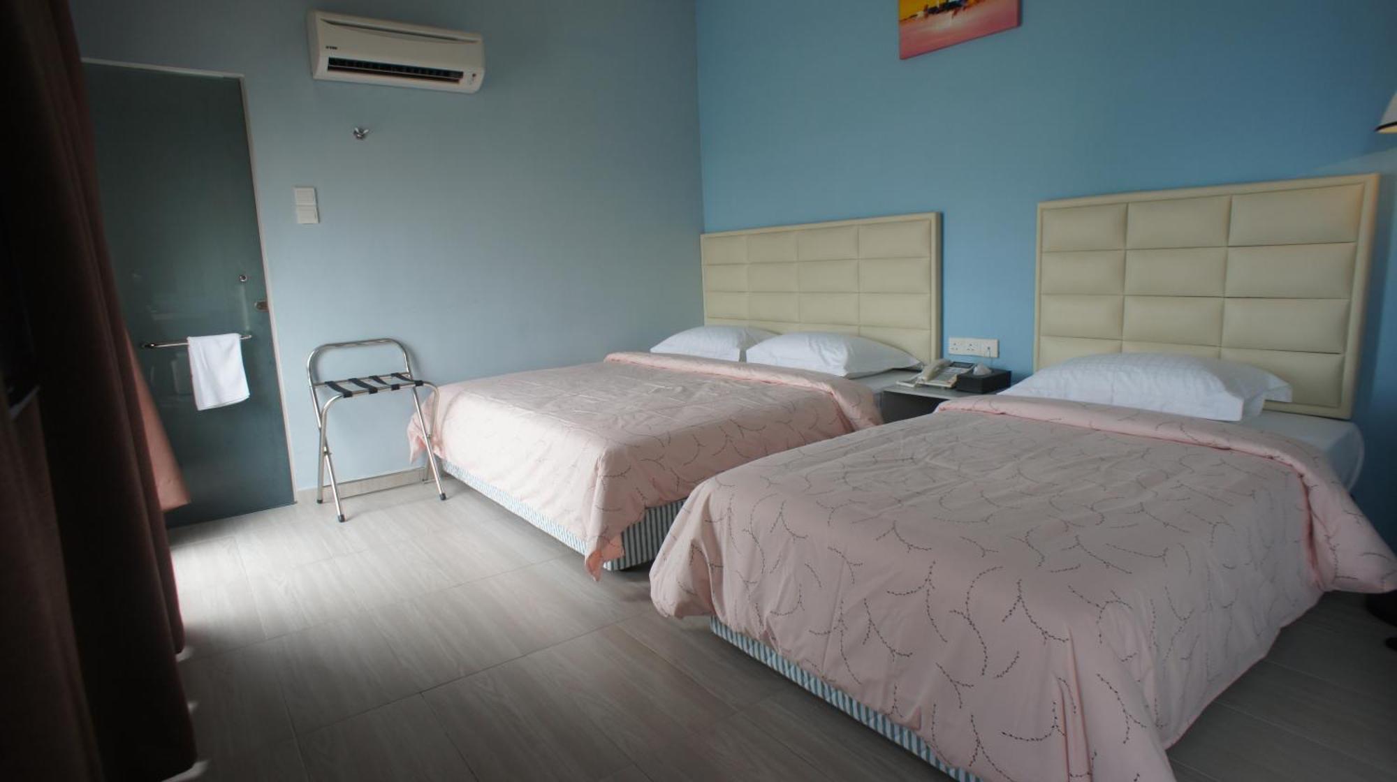 Hotel Zamburger Bukit Indah Τζόχορ Μπάχρου Εξωτερικό φωτογραφία